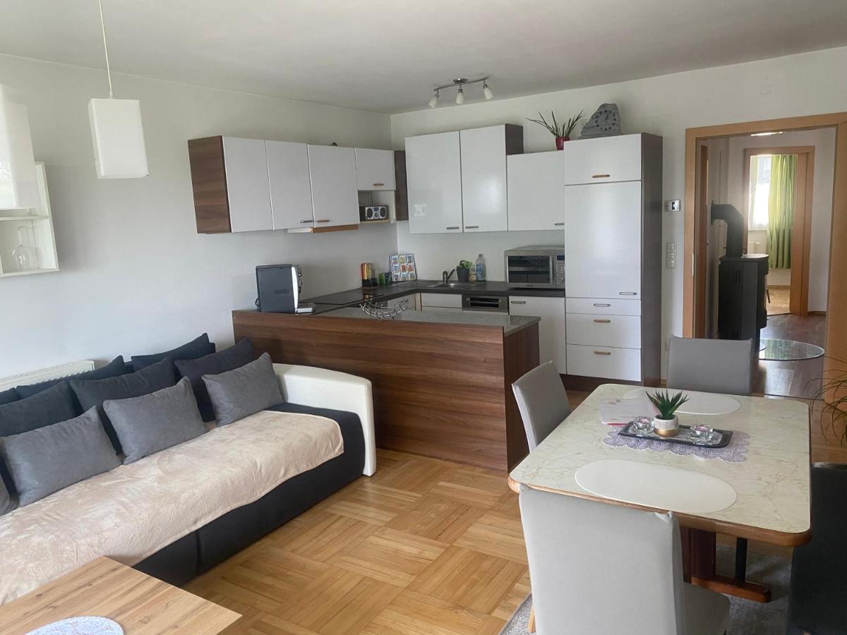 Wohnhaus City Sued Herzogsdorf Eksteriør billede